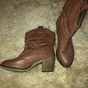 Size 7 Womens Booties
